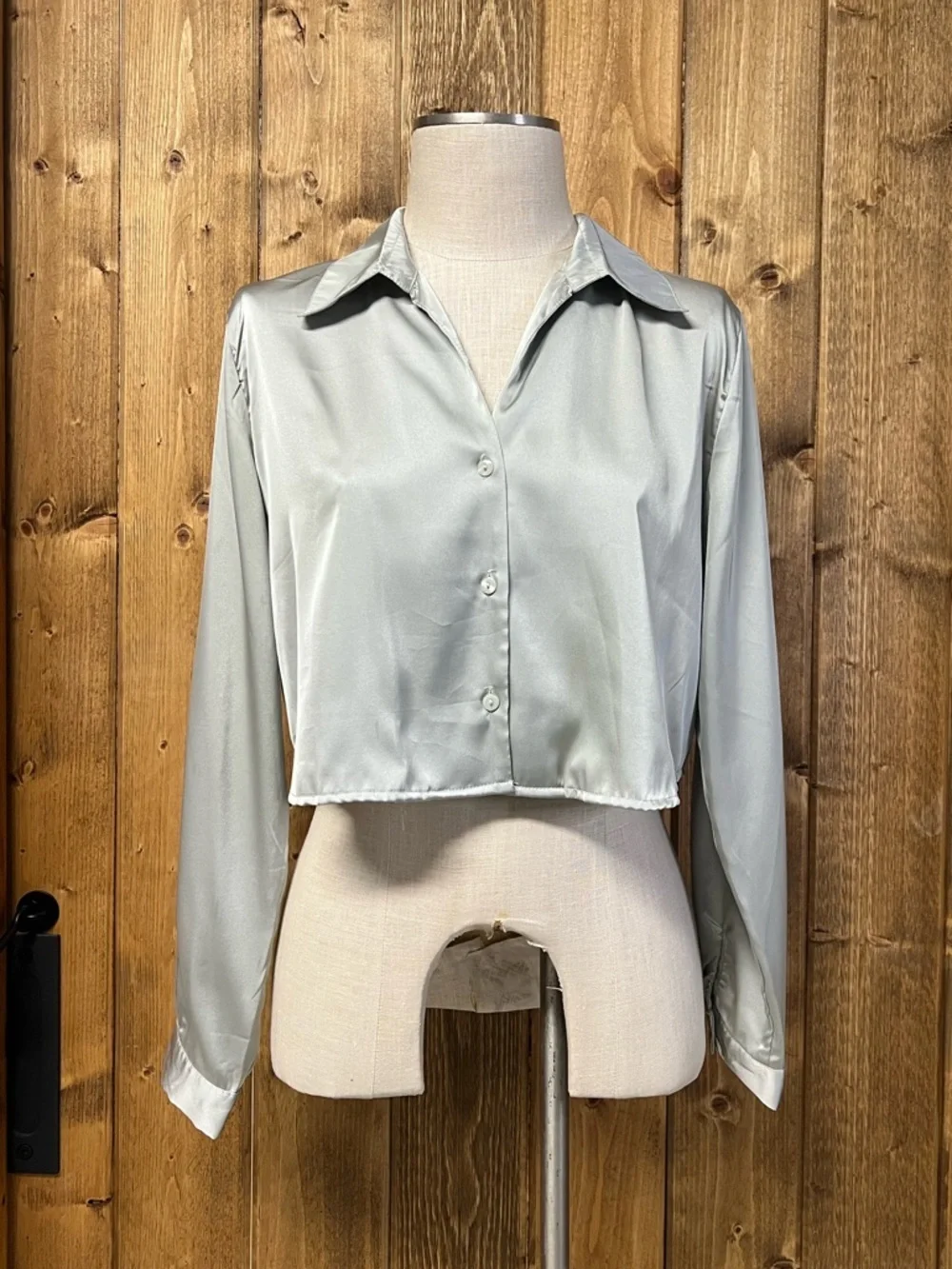 Jon & Anna Medium Silver Silky Cropped Long Sleeve Button Up Blouse - Picture 2 of 7